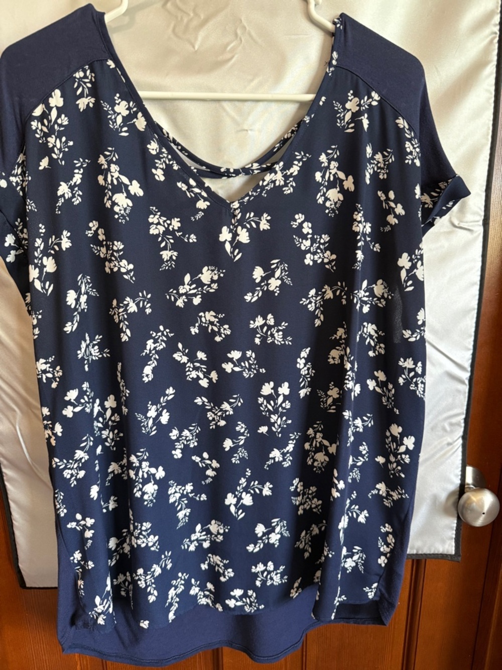 Fortune Ivy Ladies Blouse.  Size XL.